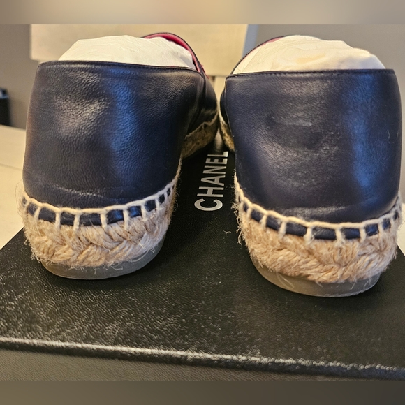 ❌️SOLD❌️CHANEL Navy Pink Lambskin CC Logo Espadrilles Size 40 EUC - Picture 4 of 15